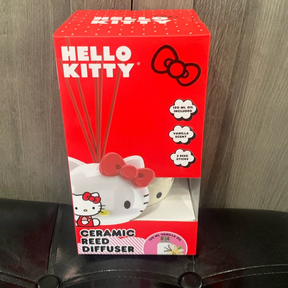 New Hello Kitty Sculpted Face In Red Bow Ceramic Reed Diffuser Vanilla In Box